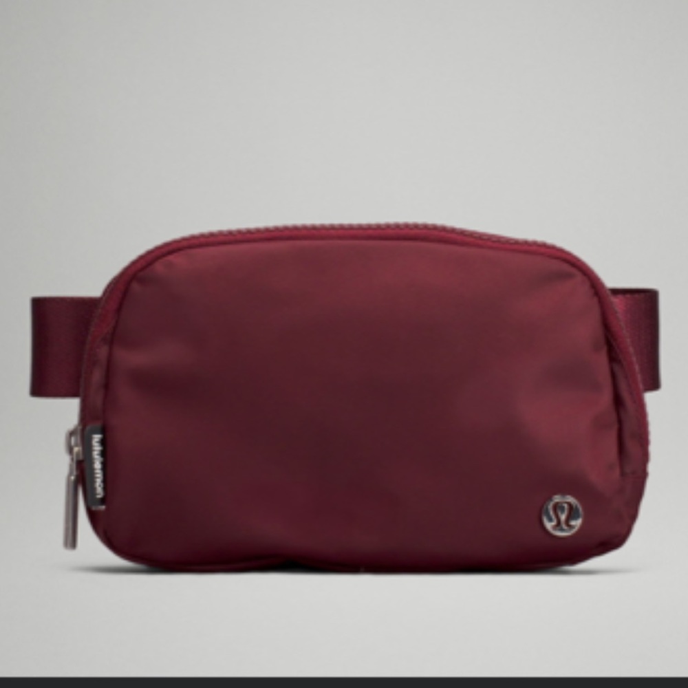 Lululemon • NWT Everywhere Belt Bag in Red Merlot